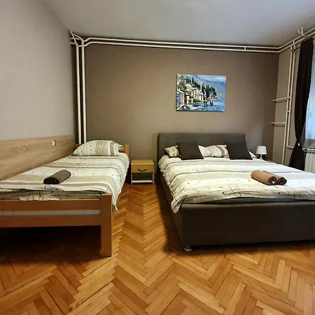 Gradiska Na Savi Apartmani I Sobe Exterior photo
