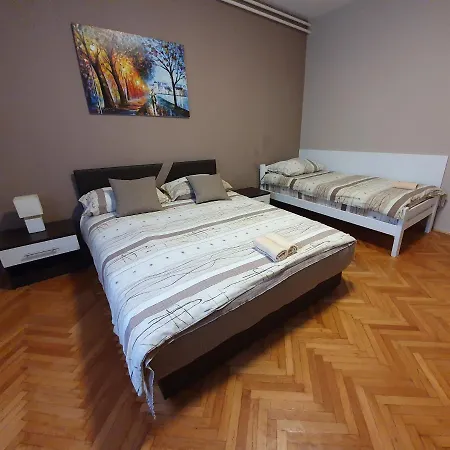 Gradiska Na Savi Apartmani I Sobe Exterior photo